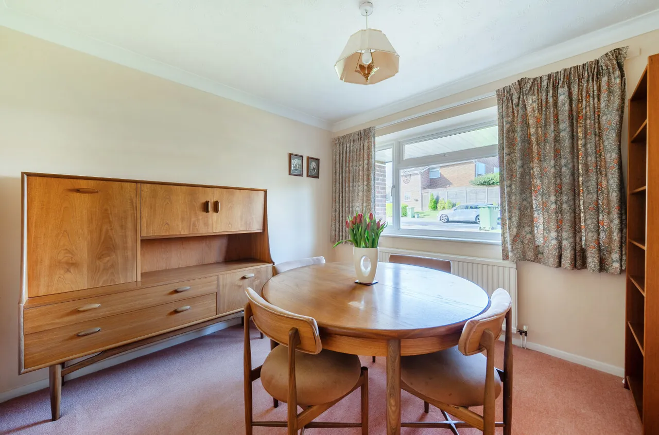 Lightwater Meadow, Lightwater, Surrey, GU18 5XJ, photo 6