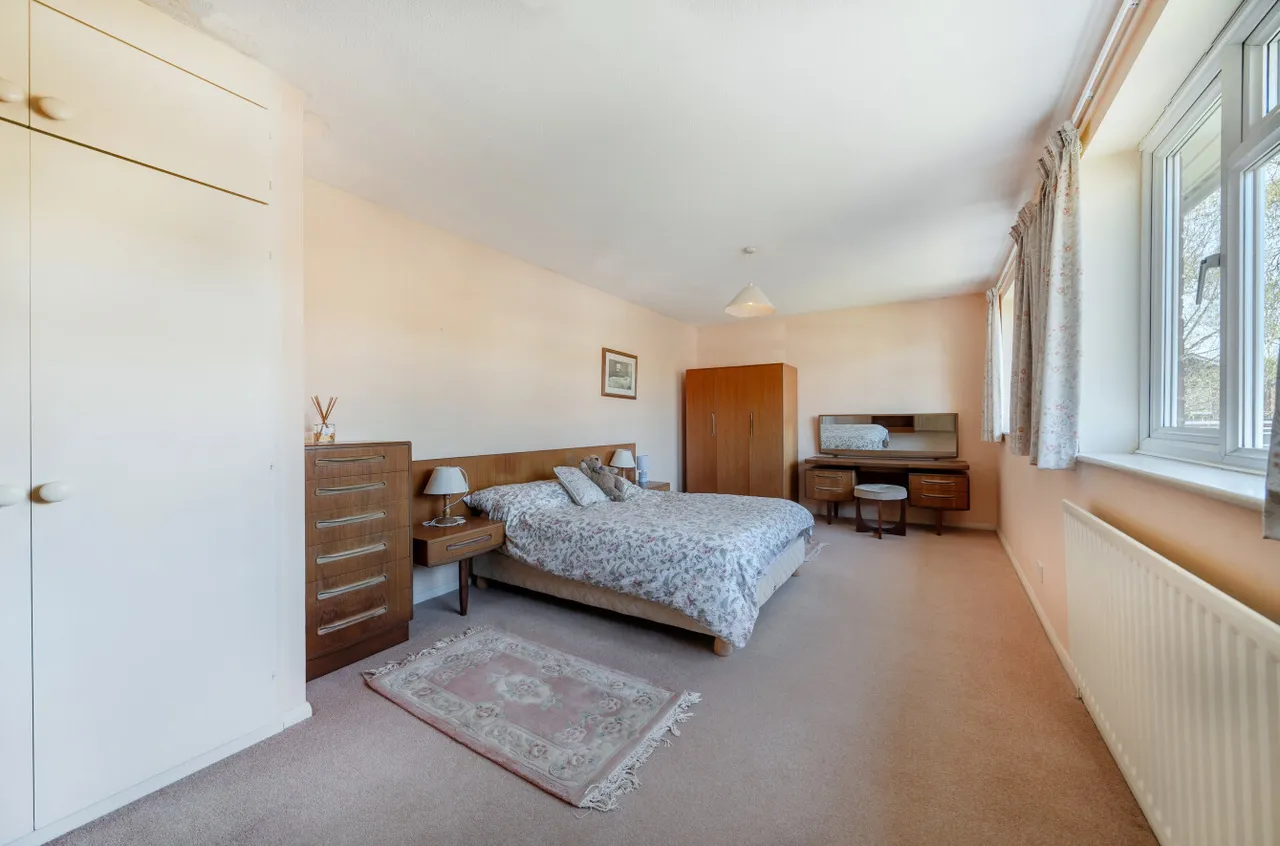 Lightwater Meadow, Lightwater, Surrey, GU18 5XJ, photo 7