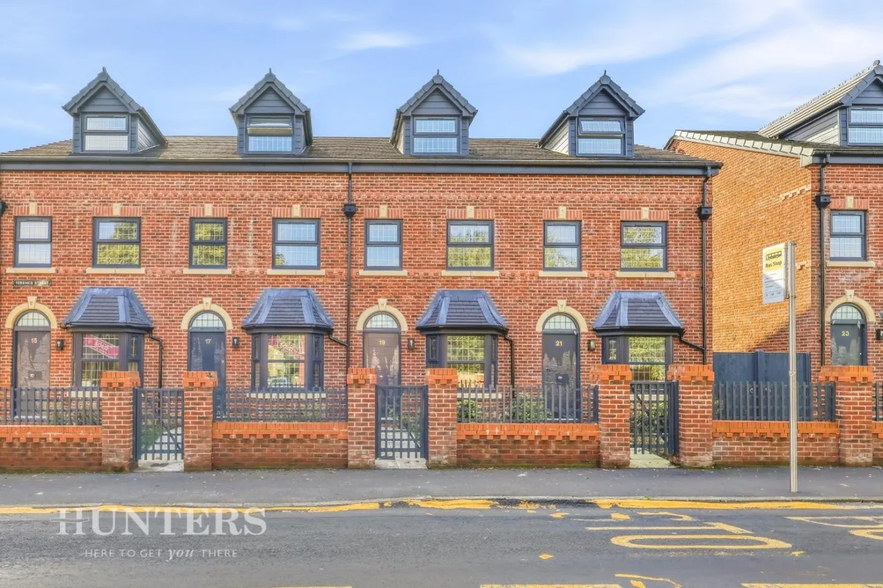 4 bed house for sale, Terence Street, Newton Heath, M40
