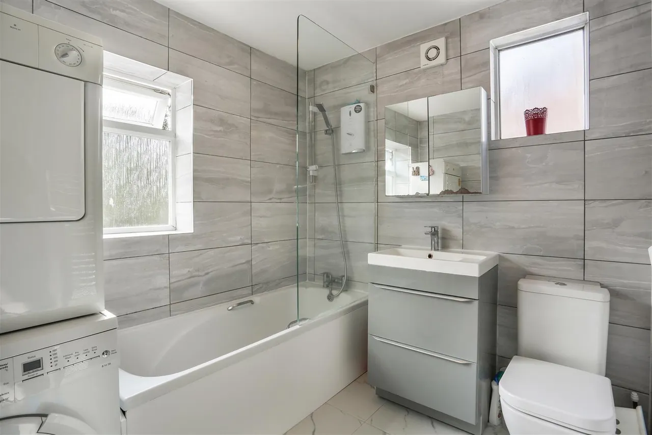 Pelton Avenue, Sutton, Surrey, SM2 5NN, photo 16