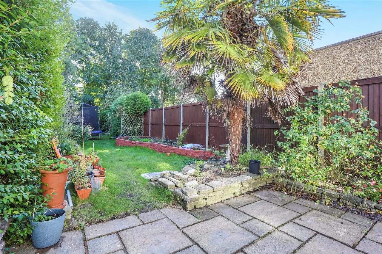 Pelton Avenue, Sutton, Surrey, SM2 5NN, photo 13