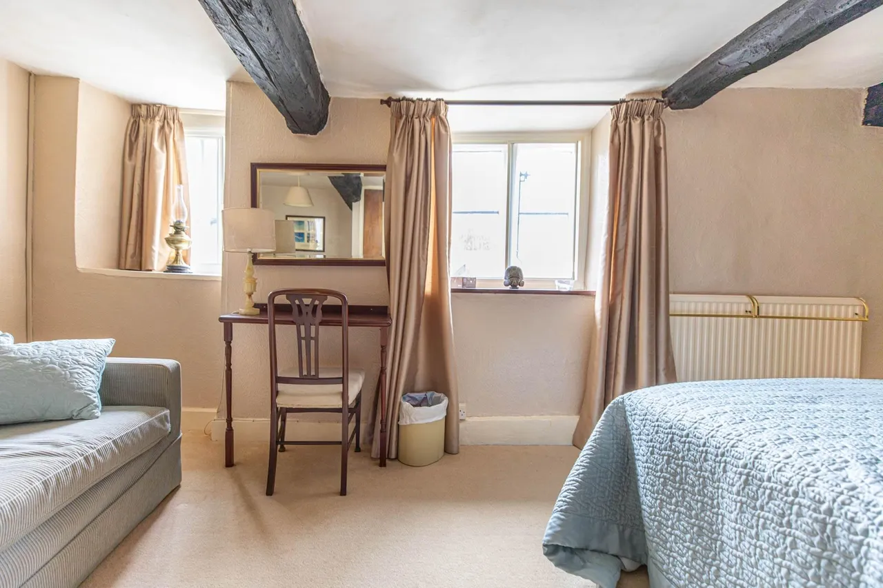 High Street, Bisley, GL6, photo 15