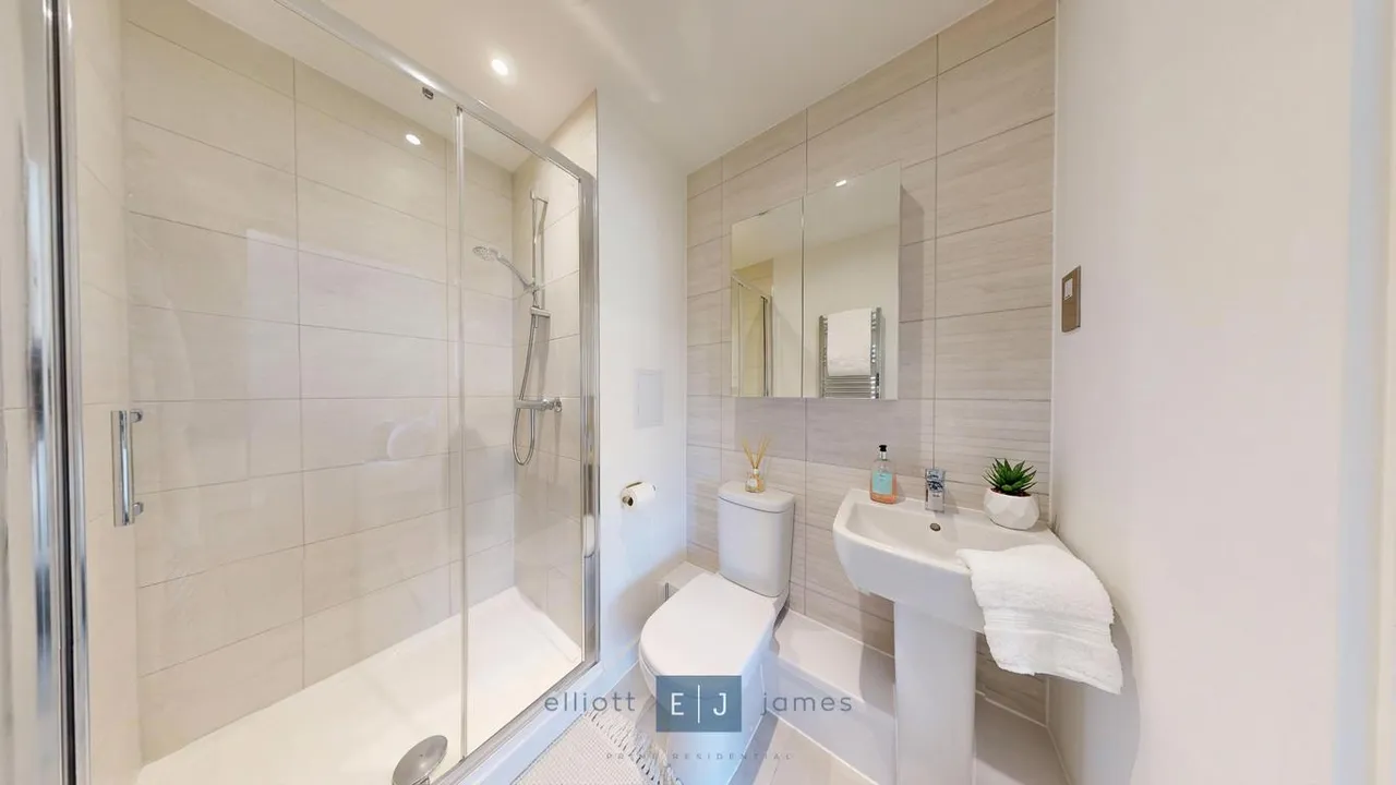 Borders Lane, Loughton, IG10, photo 5