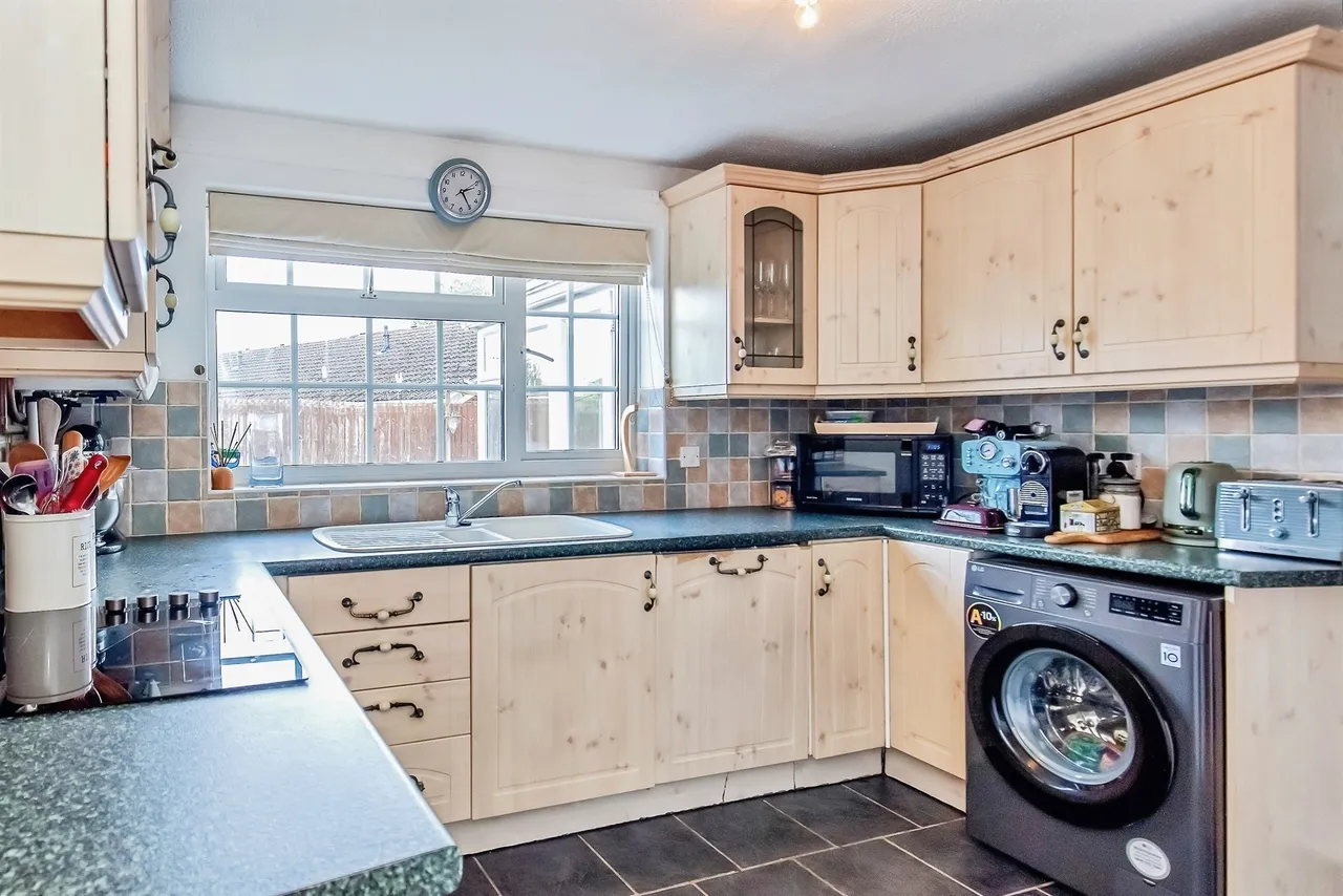 Thomas Close, Corby, NN18, photo 8