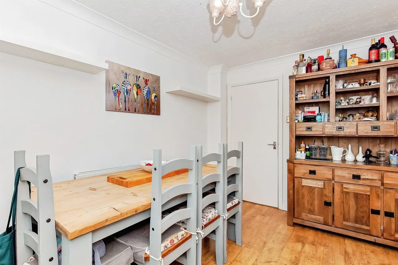 Thomas Close, Corby, NN18, photo 10