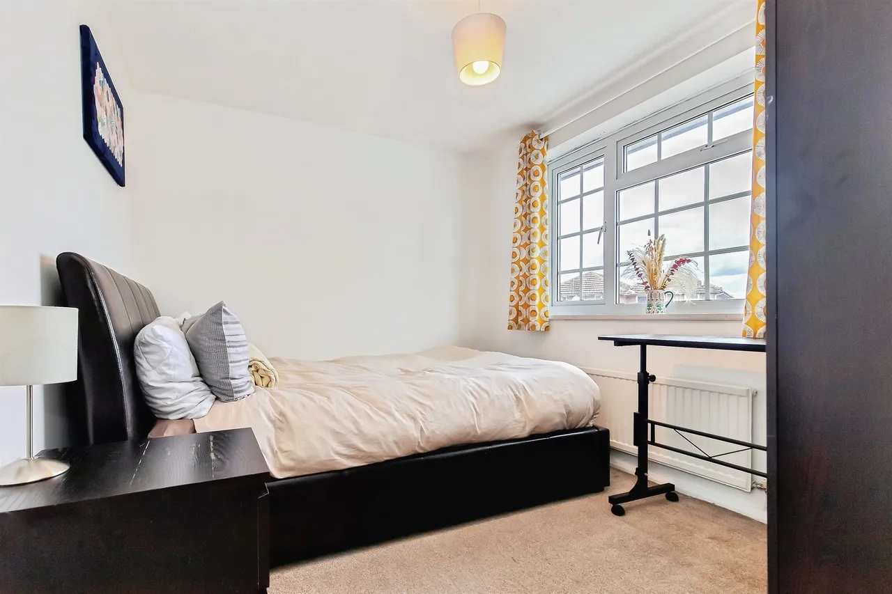 Thomas Close, Corby, NN18, photo 12