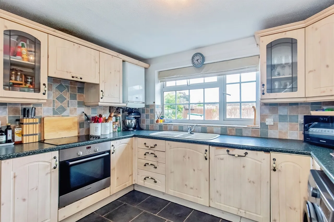 Thomas Close, Corby, NN18, photo 7