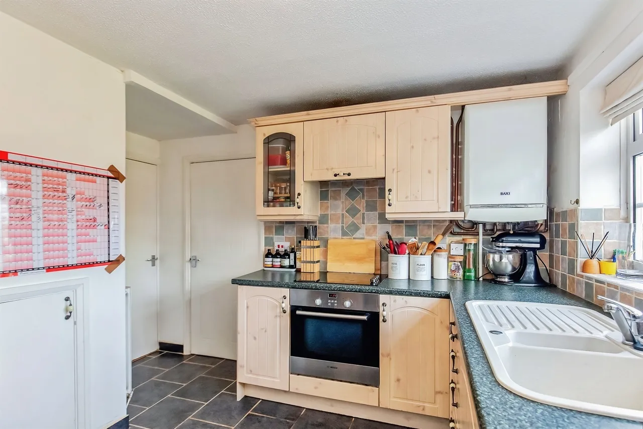 Thomas Close, Corby, NN18, photo 9