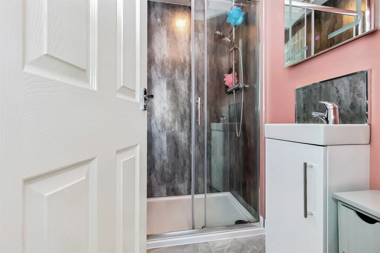 Thomas Close, Corby, NN18, photo 14