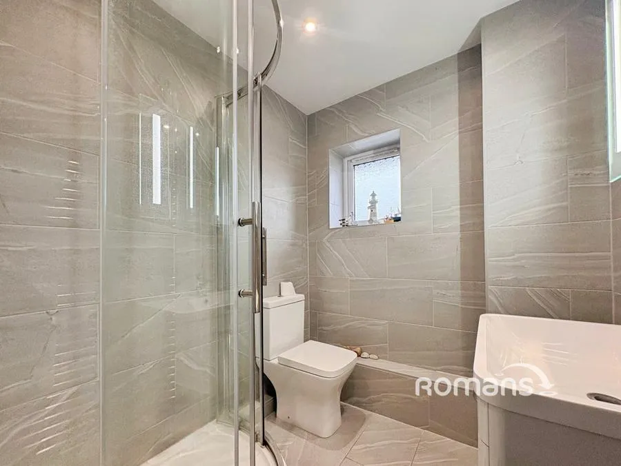 Fallowfield, Yateley, GU46, photo 8