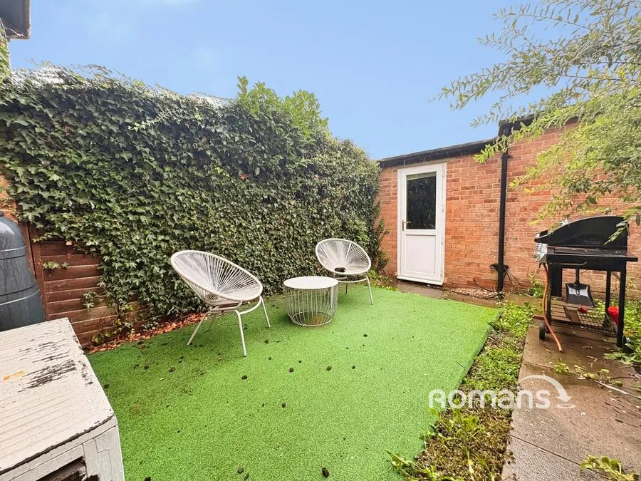 Fallowfield, Yateley, GU46, photo 10