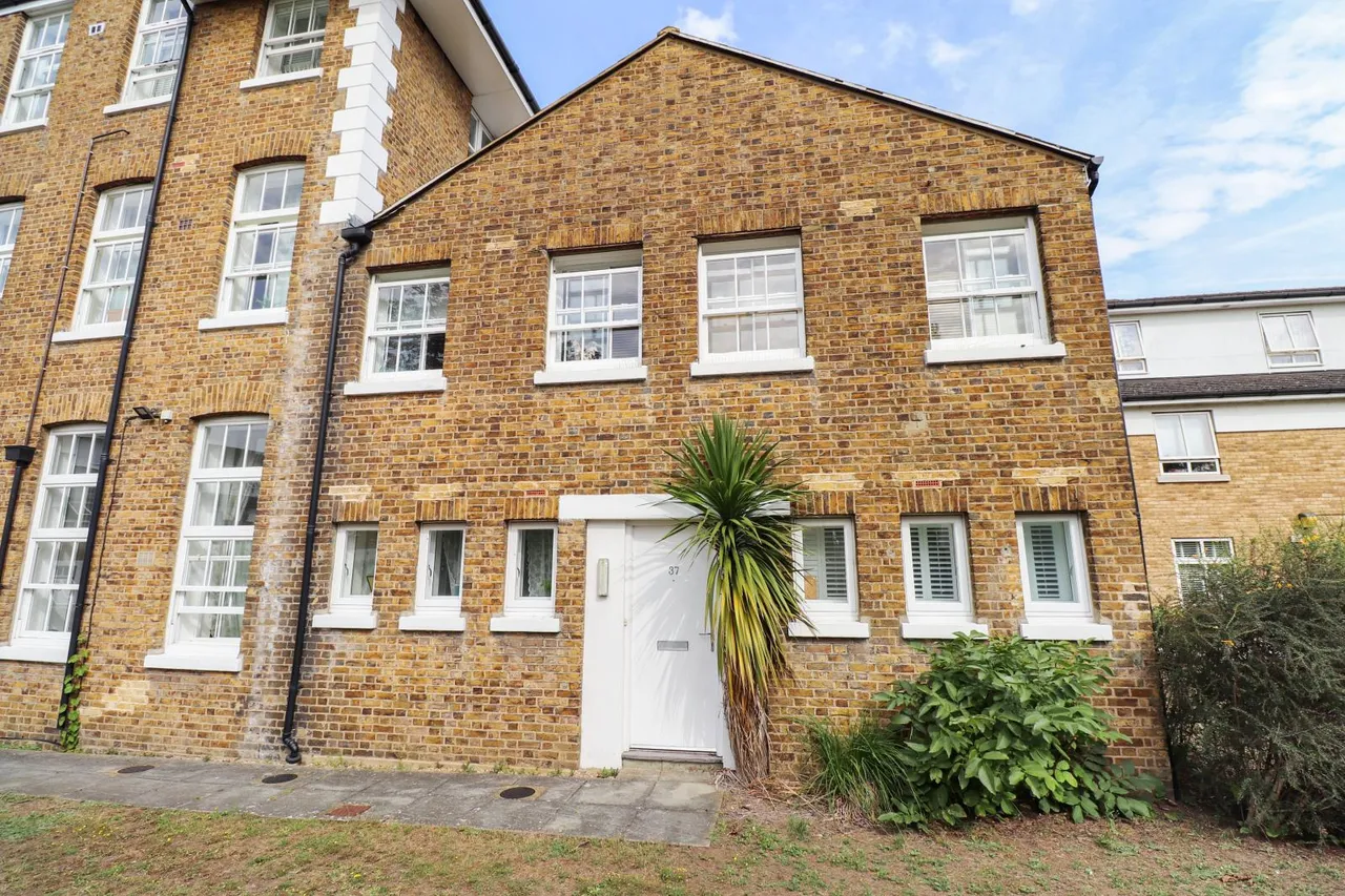 Woolwich Road, London, SE2, photo 12