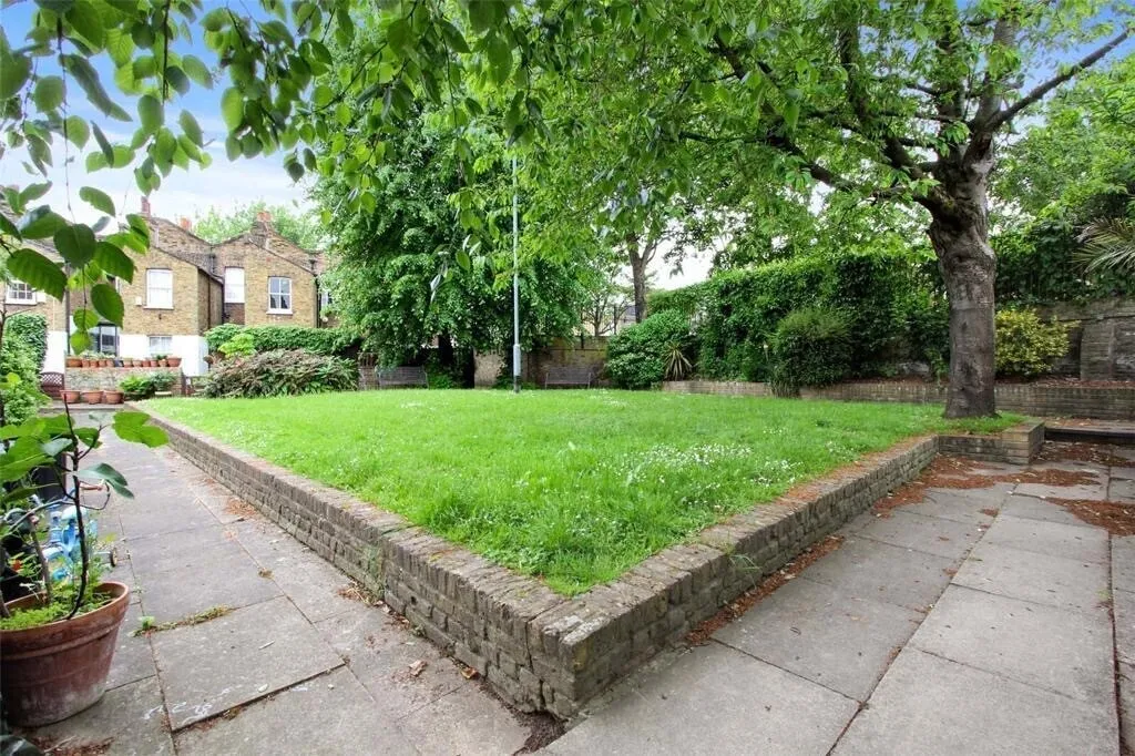 Matlock Street, London, E14, photo 18