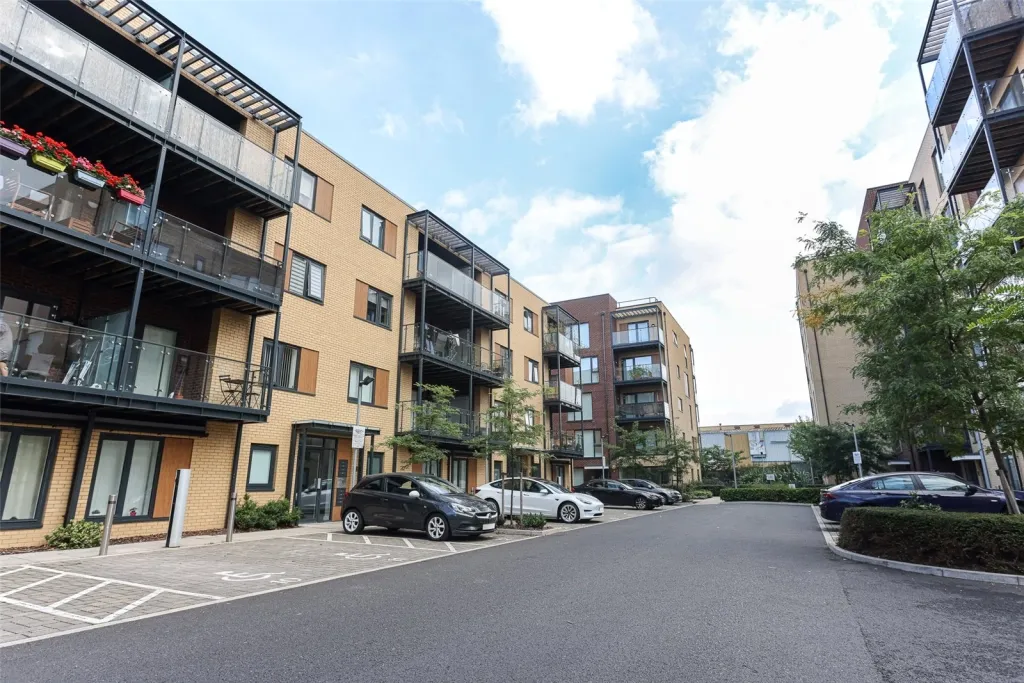 Silverworks Close, Colindale, NW9, photo 13