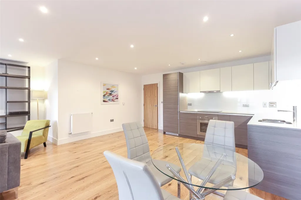 Silverworks Close, Colindale, NW9, photo 3