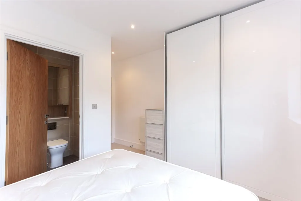 Silverworks Close, Colindale, NW9, photo 21