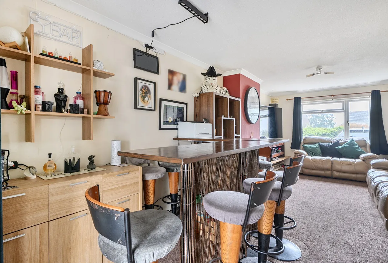 Welton Grove, Somerset, Midsomer Norton, BA3 2TT, photo 6