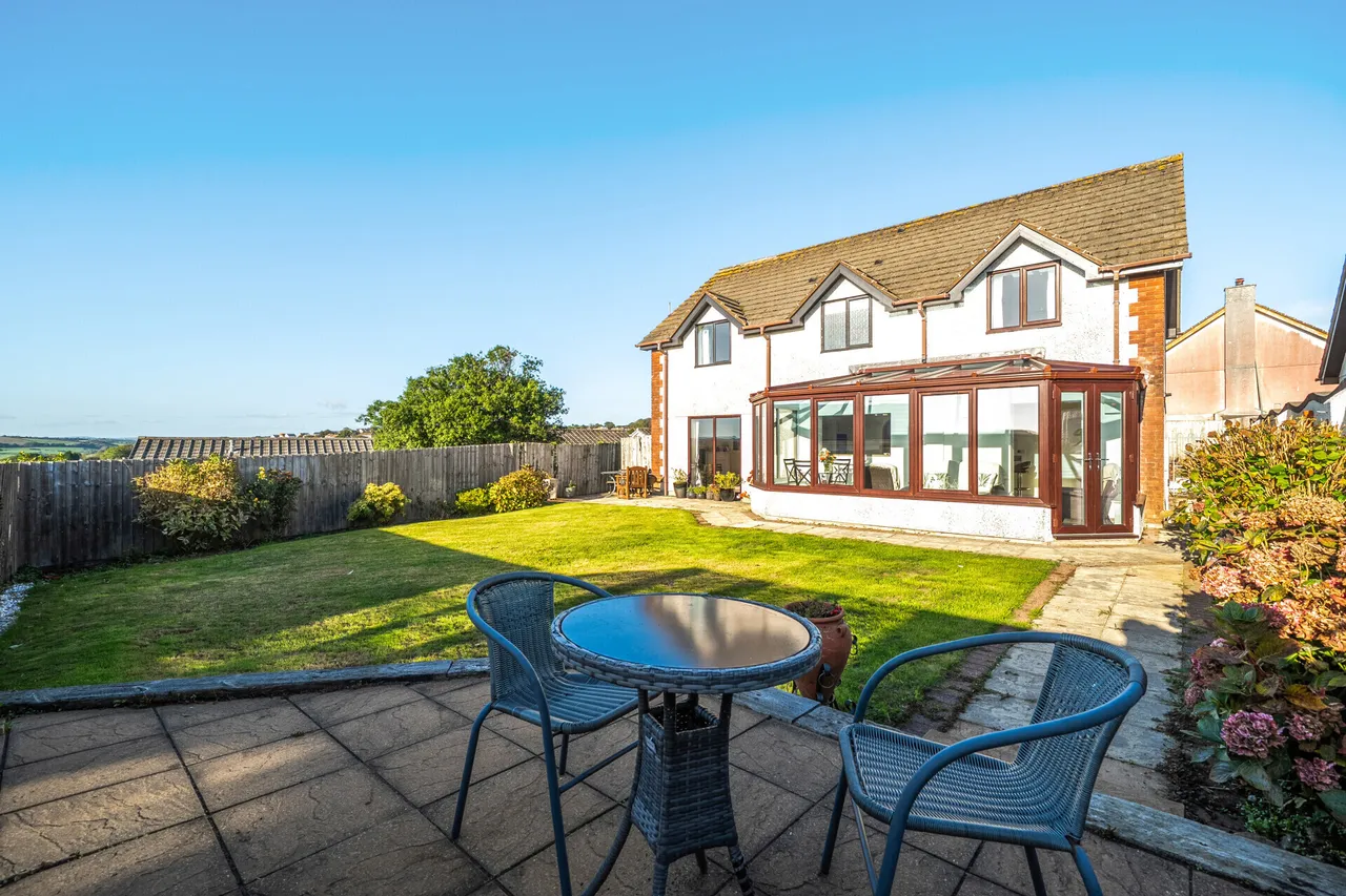4 bed property for sale, Elm Meadow Drive, Looe, PL13