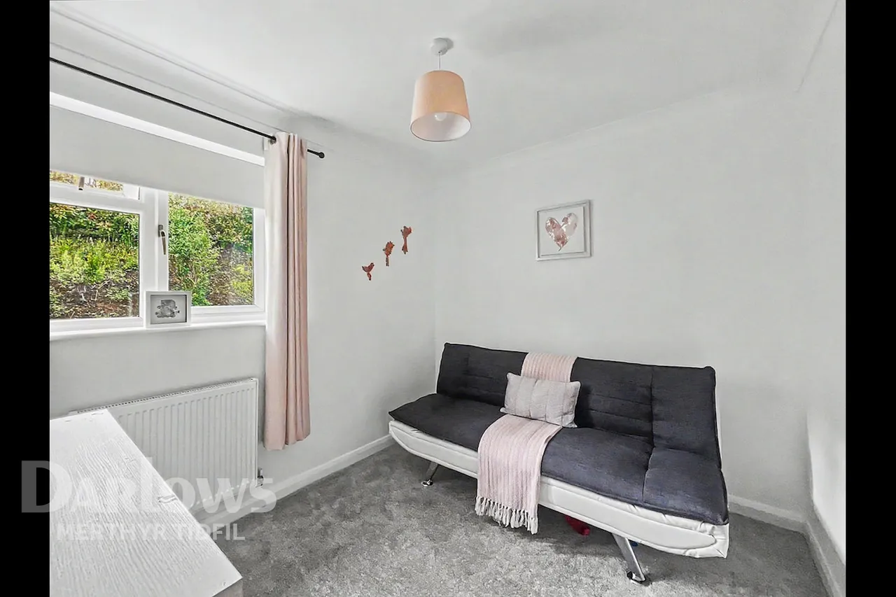 Manor Court, Treharris, photo 19