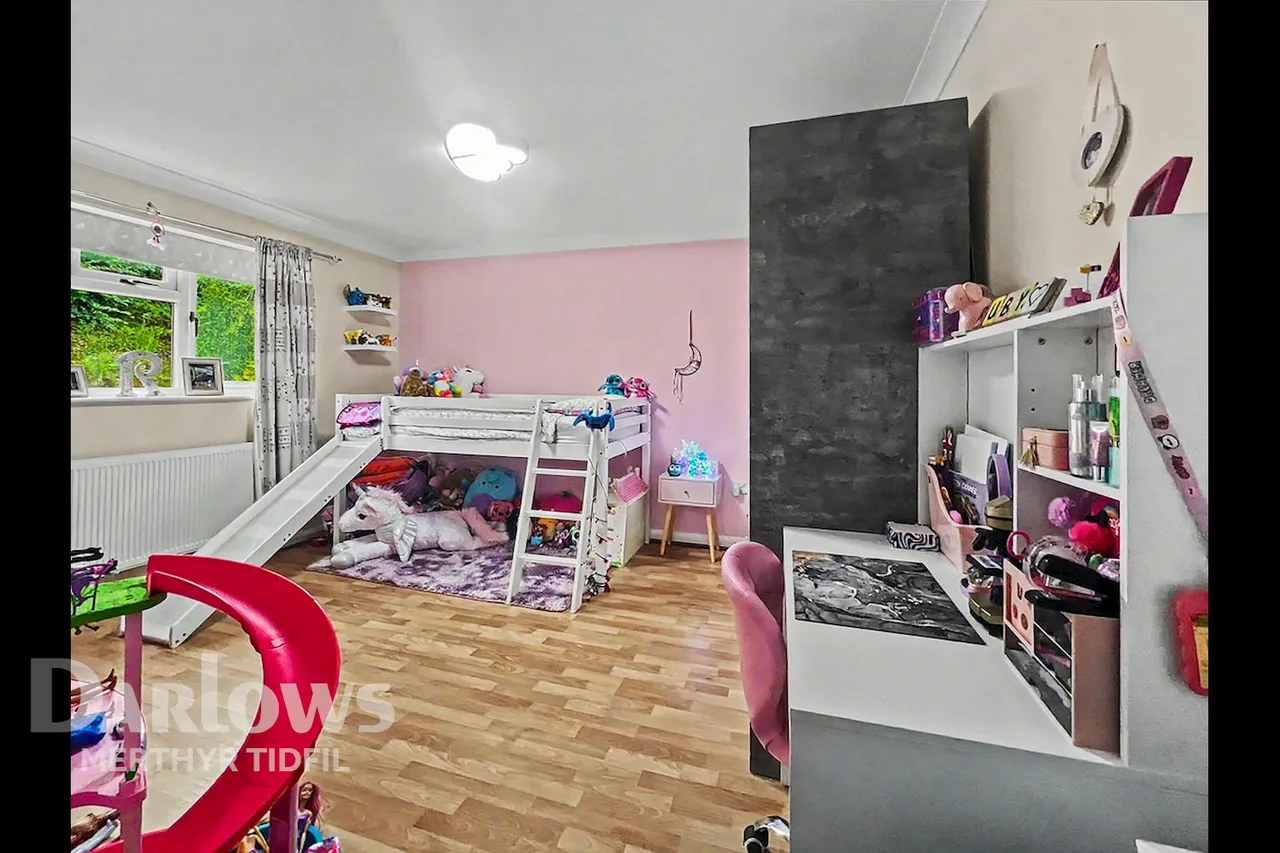 Manor Court, Treharris, photo 20