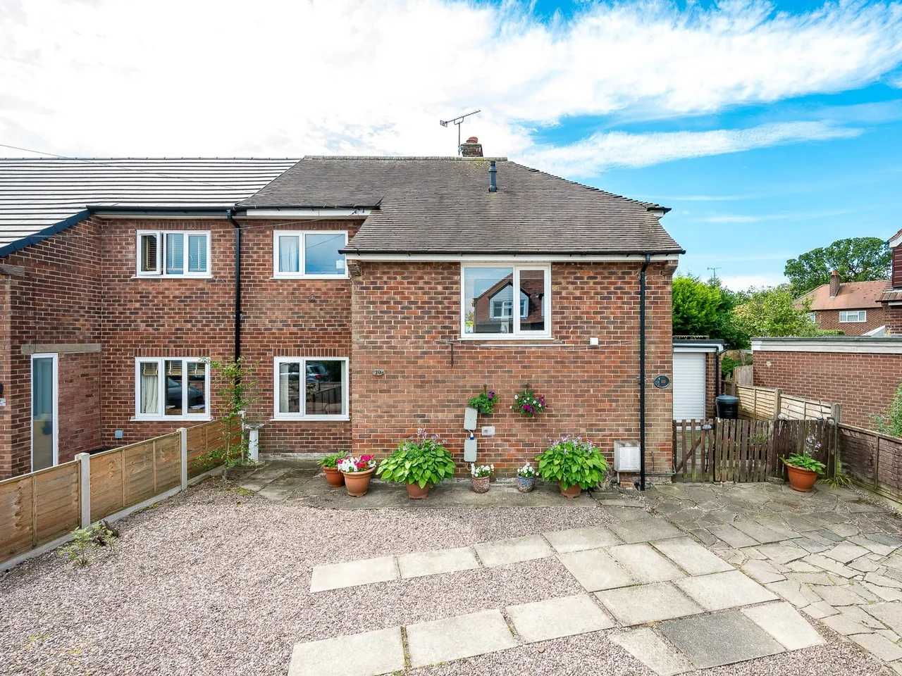 3 bed house for sale, Robin Lane, Macclesfield