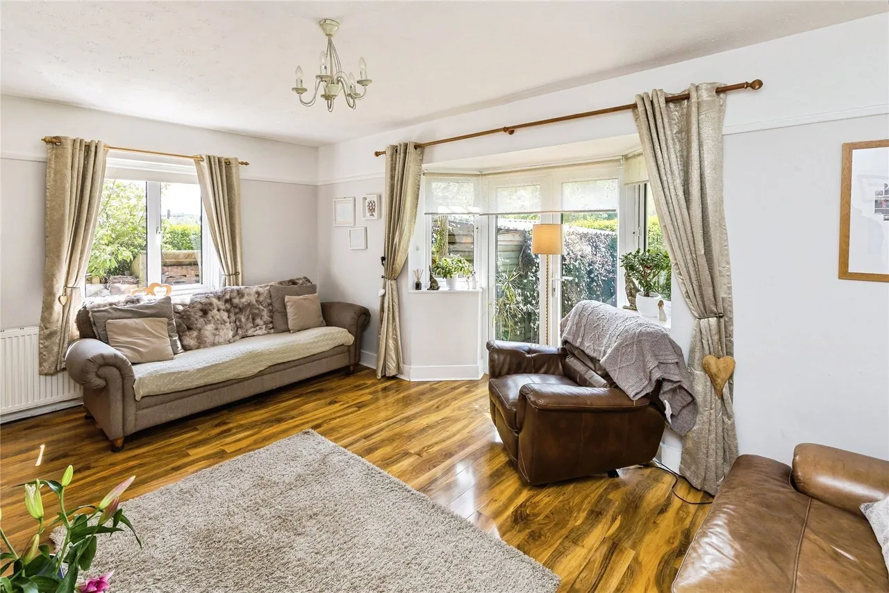 Queensway, Hope, LL12, photo 3