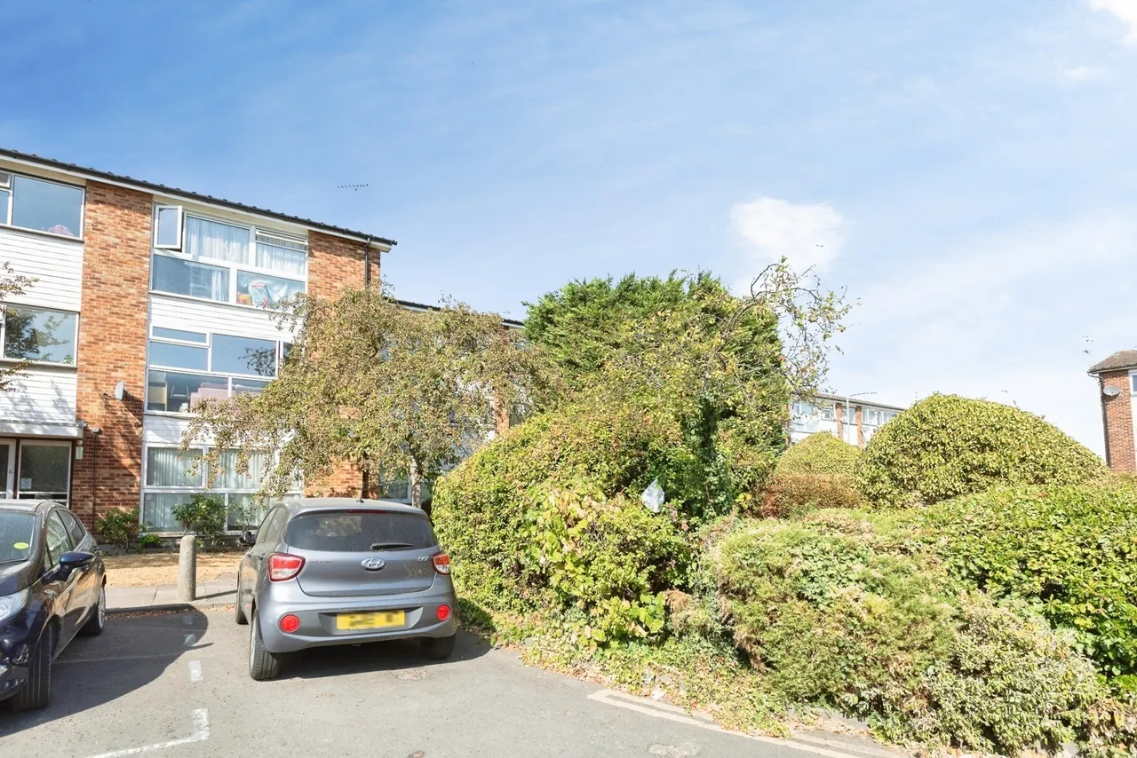 St. Peters Close, Ilford, IG2, photo 14