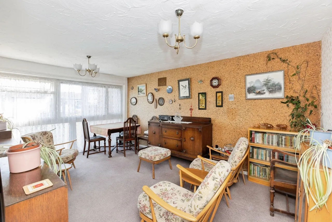 St. Peters Close, Ilford, IG2, photo 6