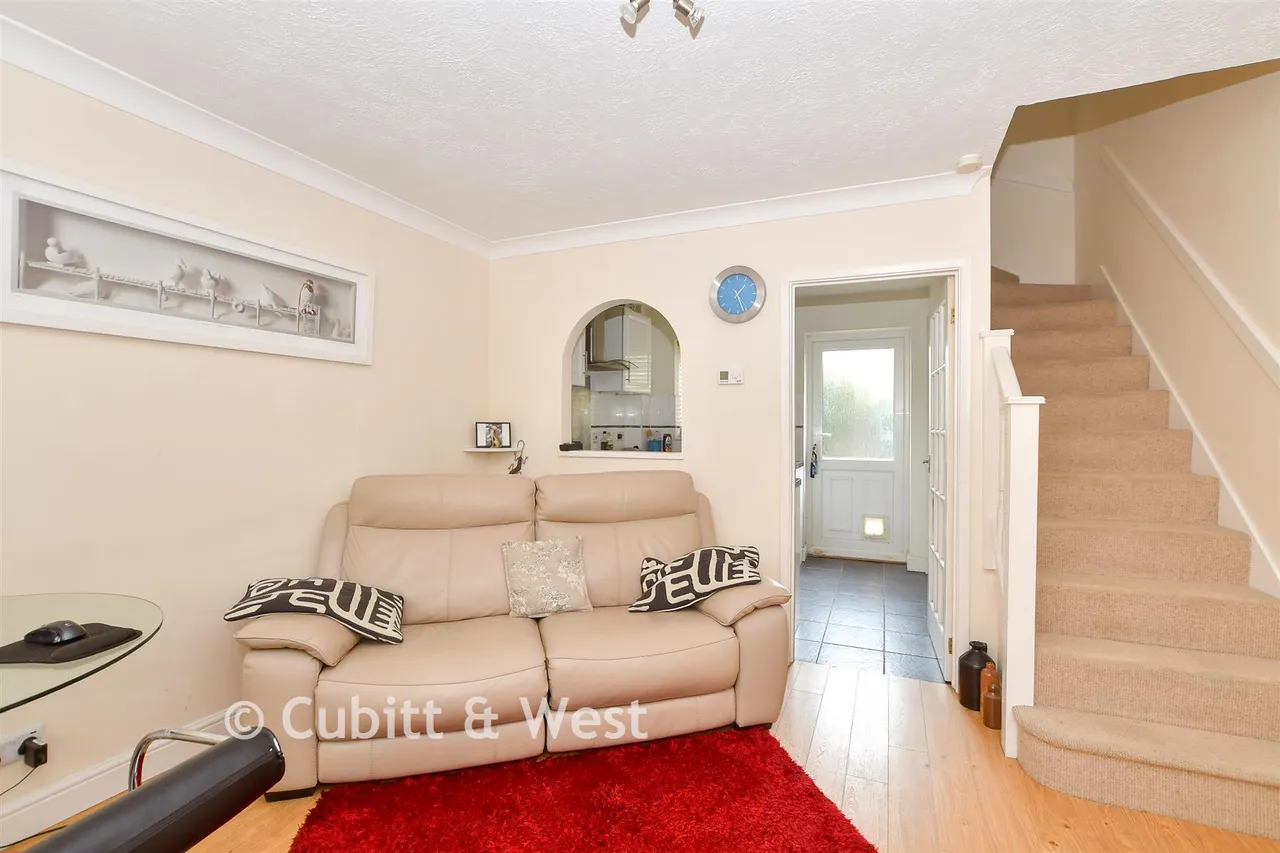 Lakers Meadow, Billingshurst, RH14, photo 3