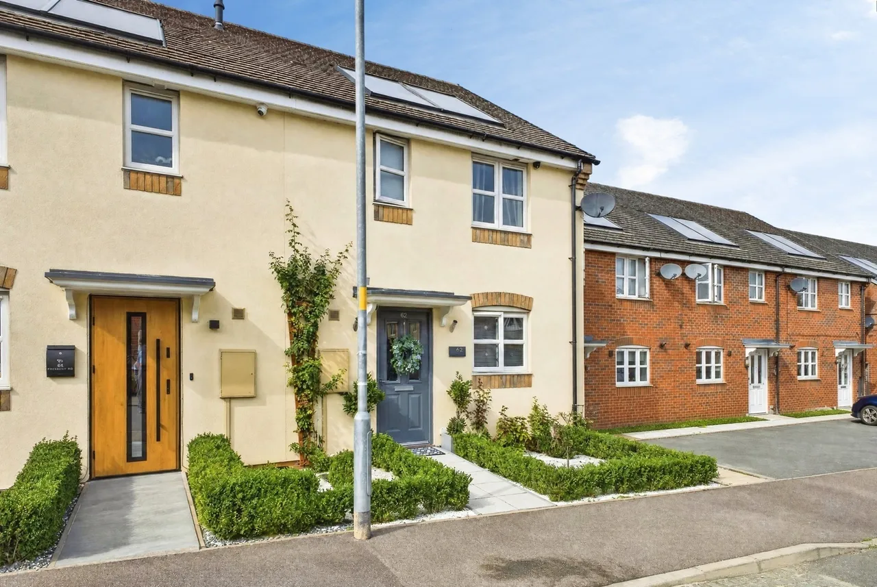 Prestbury Road, Northampton, Northamptonshire, NN5, photo 2