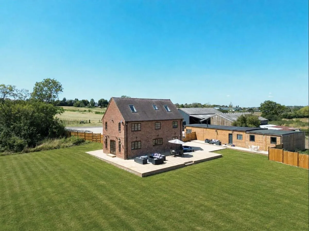 Pitchers Hill, Wickhamford, WR11, photo 2