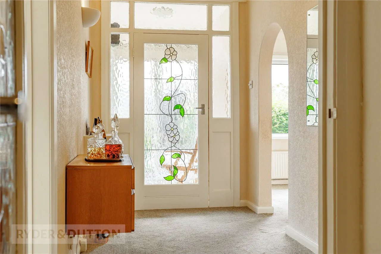 Beechfield, Grasscroft, OL4, photo 6