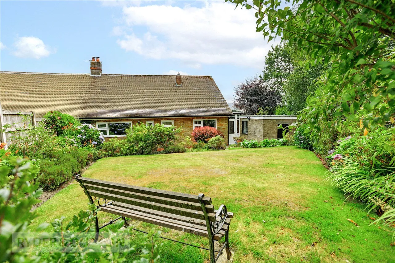 Beechfield, Grasscroft, OL4, photo 21