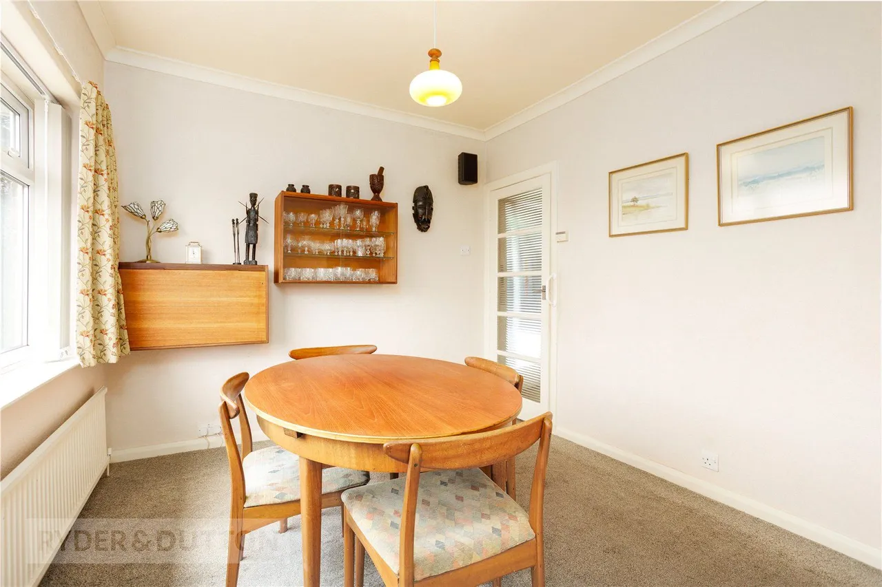 Beechfield, Grasscroft, OL4, photo 7