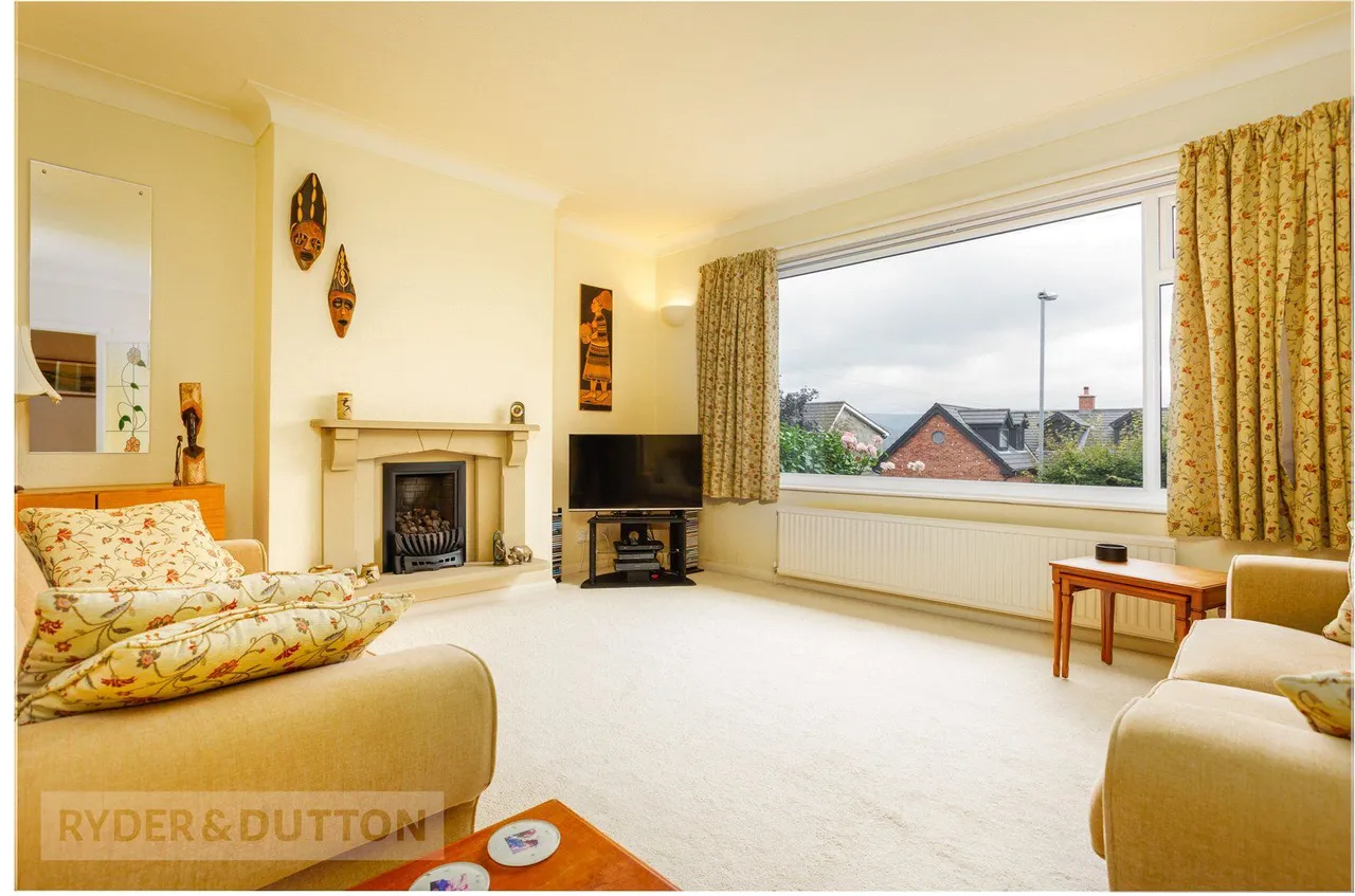 Beechfield, Grasscroft, OL4, photo 4