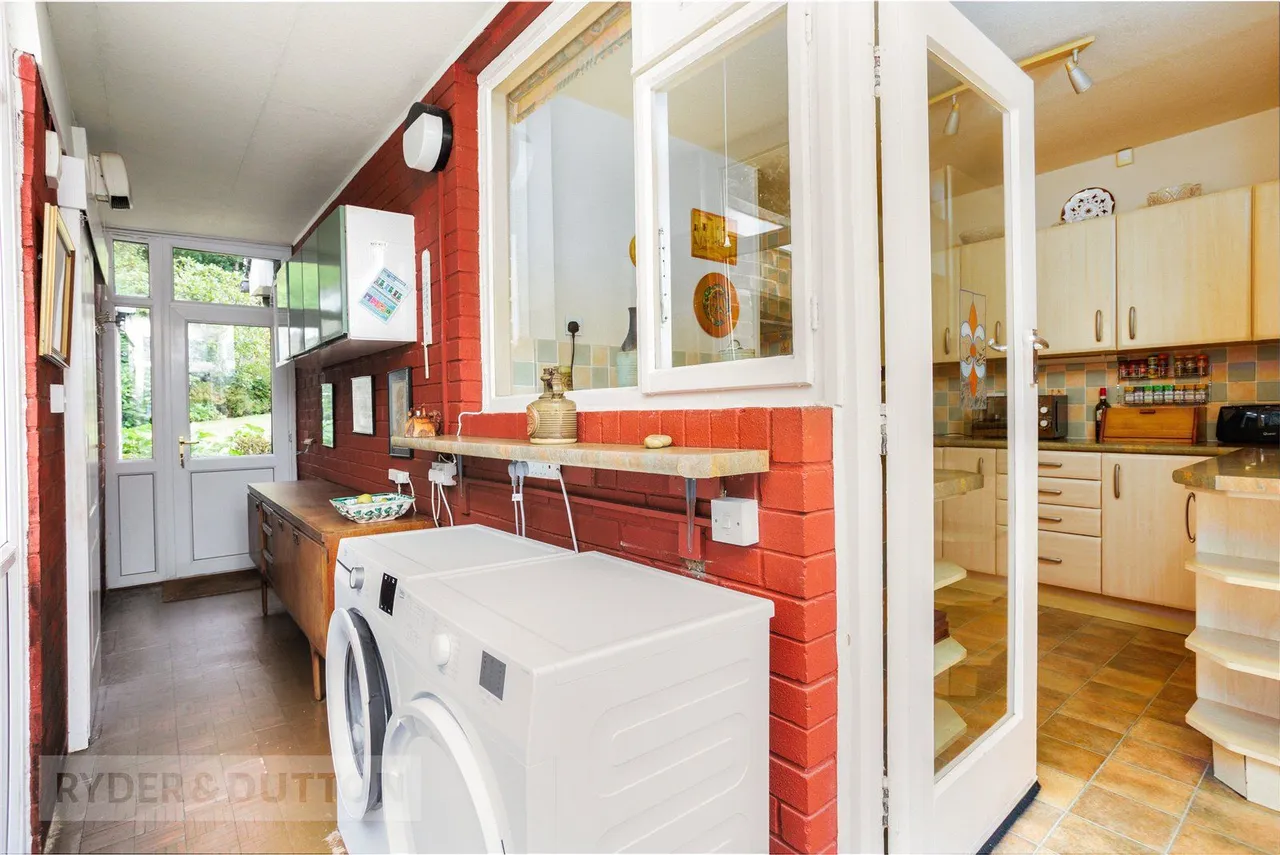 Beechfield, Grasscroft, OL4, photo 11