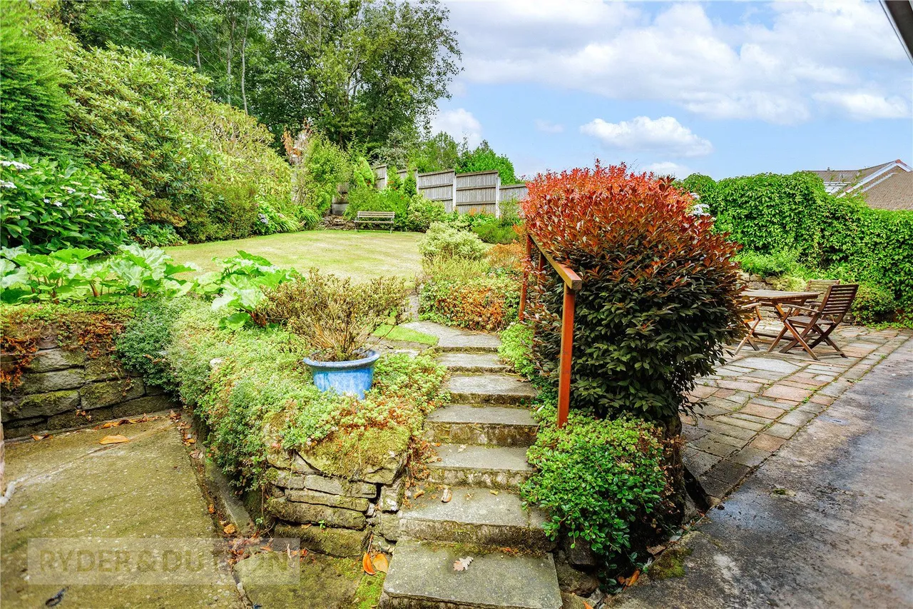 Beechfield, Grasscroft, OL4, photo 20