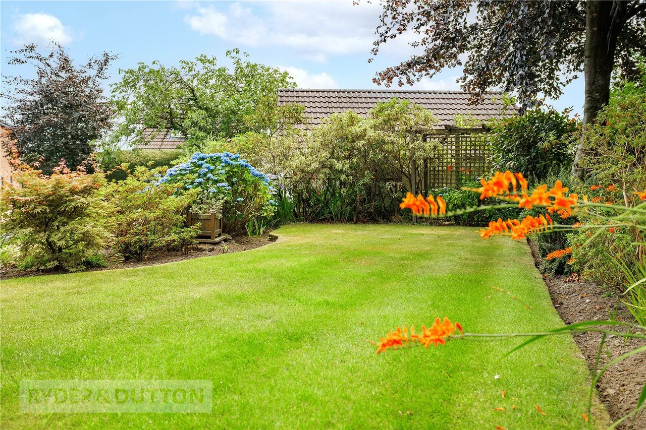 Beechfield, Grasscroft, OL4, photo 18