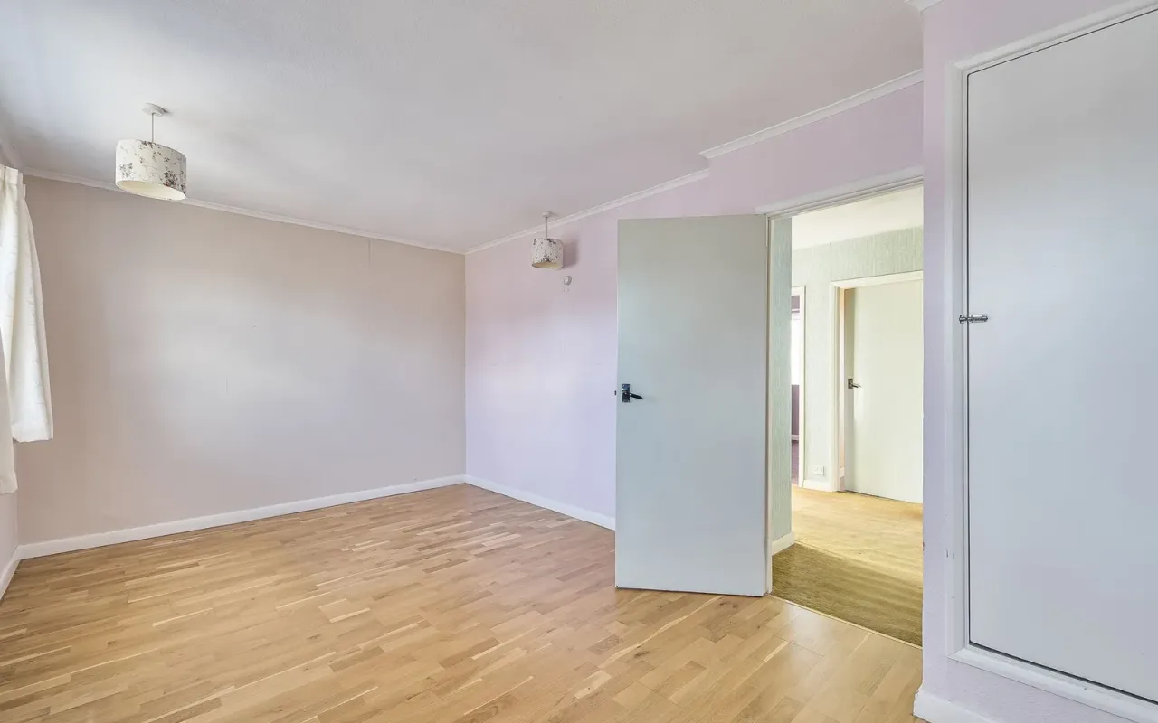 Ruxley Lane, Epsom, KT19, photo 11