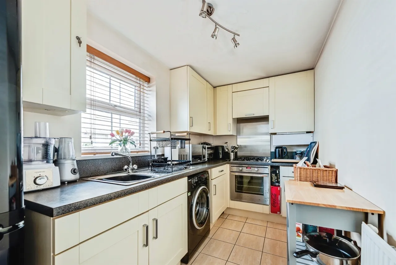 Woodford Way, Witney, photo 7