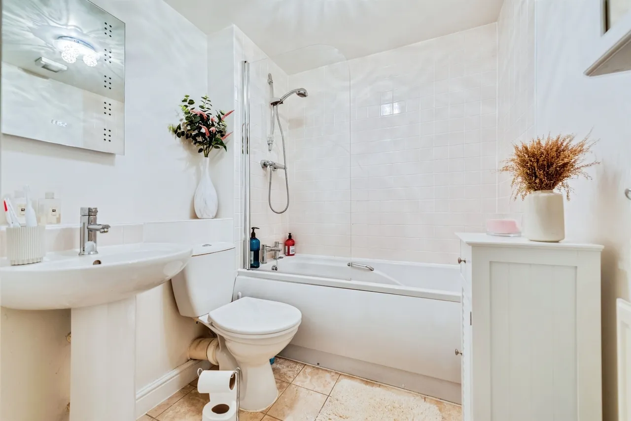 Woodford Way, Witney, photo 9