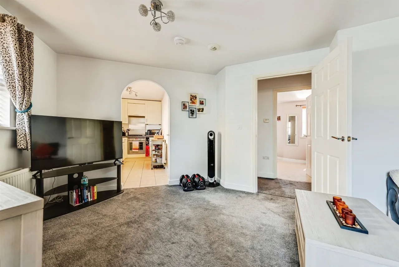 Woodford Way, Witney, photo 11