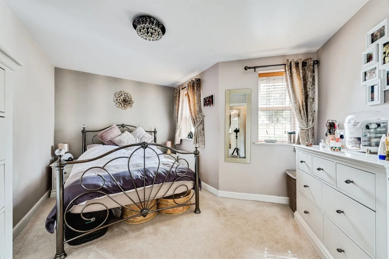 Woodford Way, Witney, photo 4