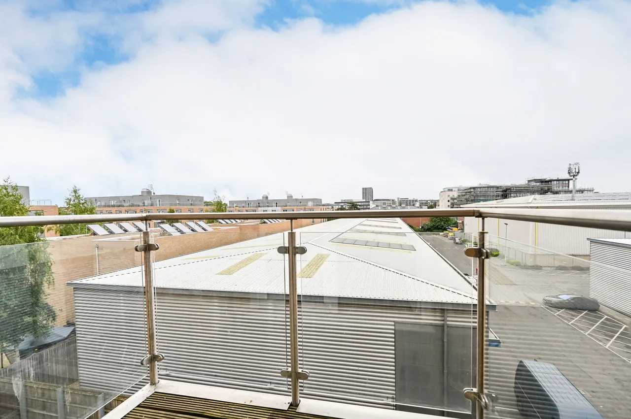 Flat 30, Duke Court, Pontes Avenue, Hounslow, photo 4
