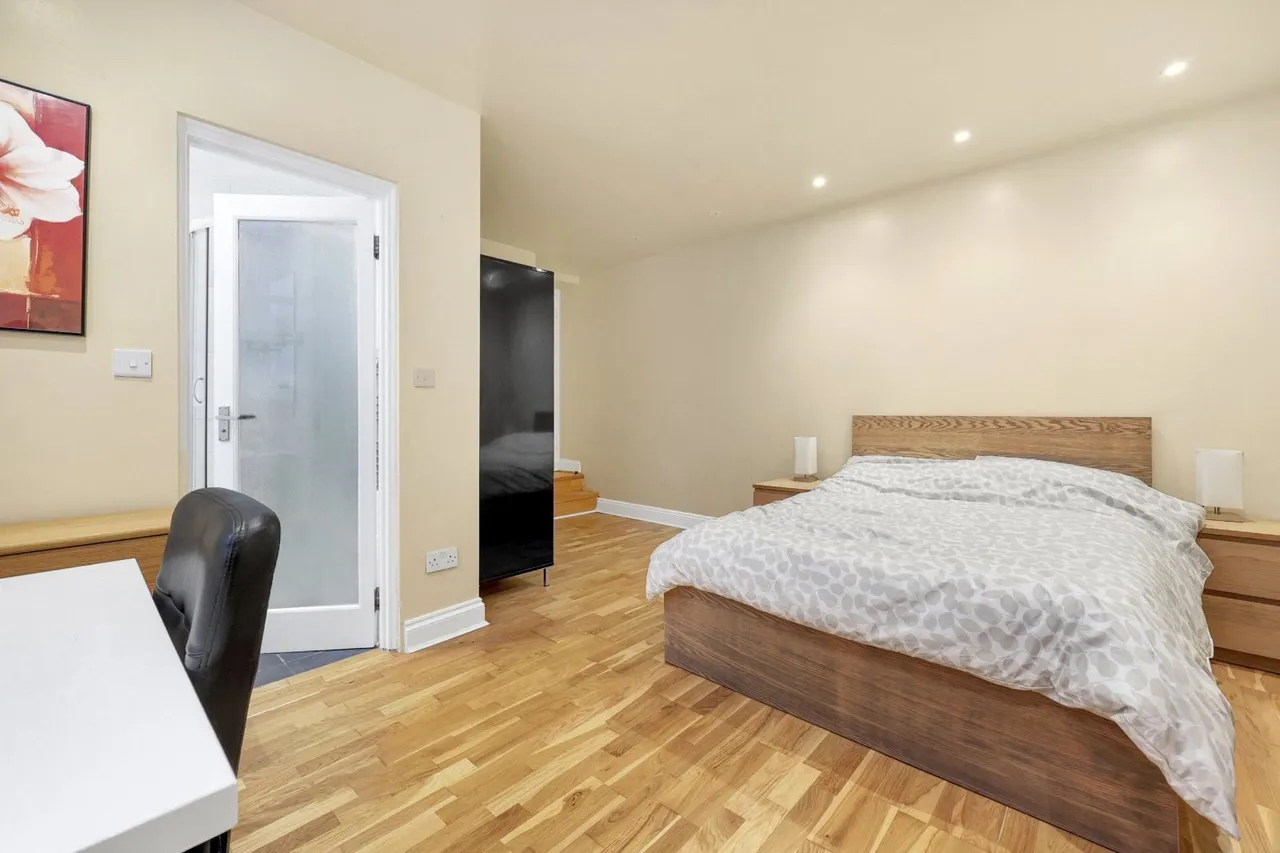 Clerkenwell Road, Clerkenwell, EC1M, photo 16
