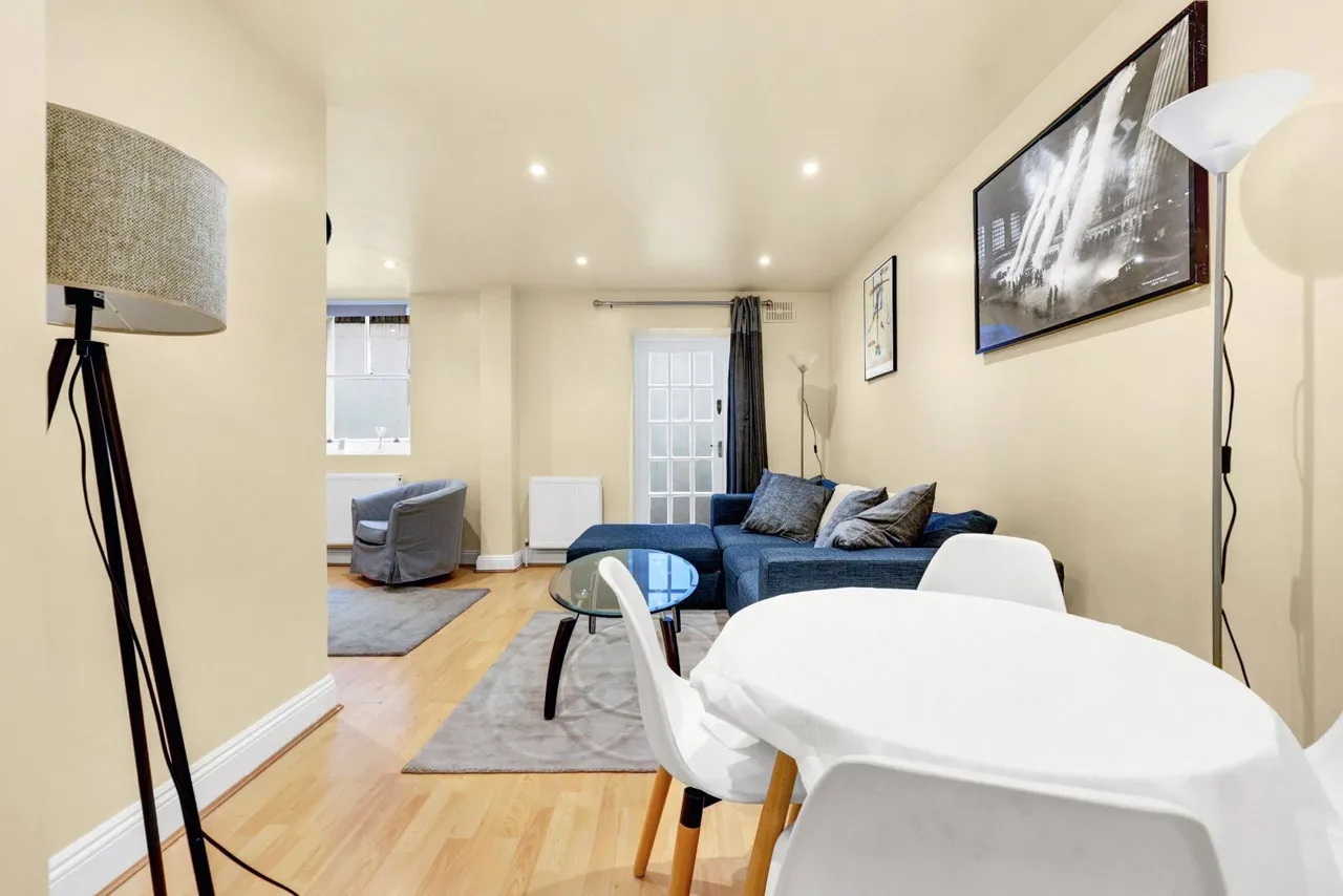 Clerkenwell Road, Clerkenwell, EC1M, photo 25