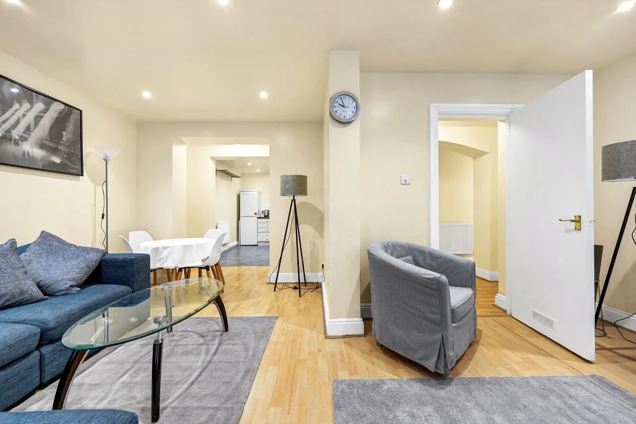 Clerkenwell Road, Clerkenwell, EC1M, photo 24