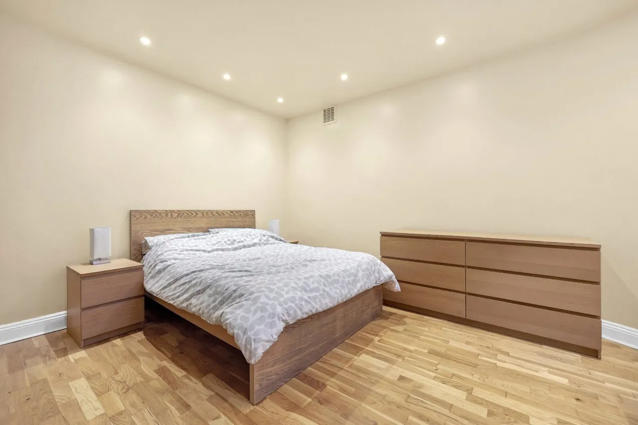 Clerkenwell Road, Clerkenwell, EC1M, photo 19