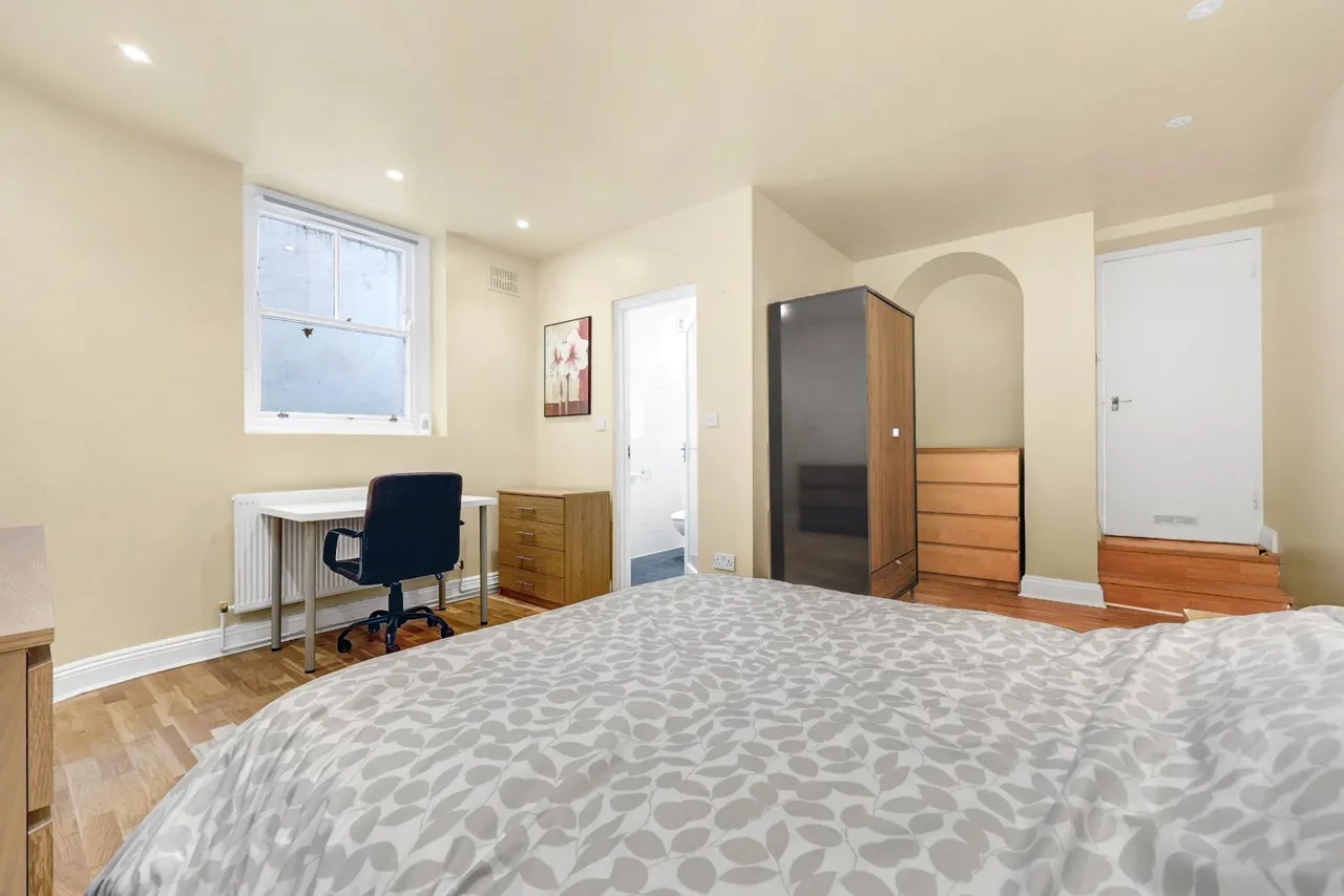 Clerkenwell Road, Clerkenwell, EC1M, photo 6
