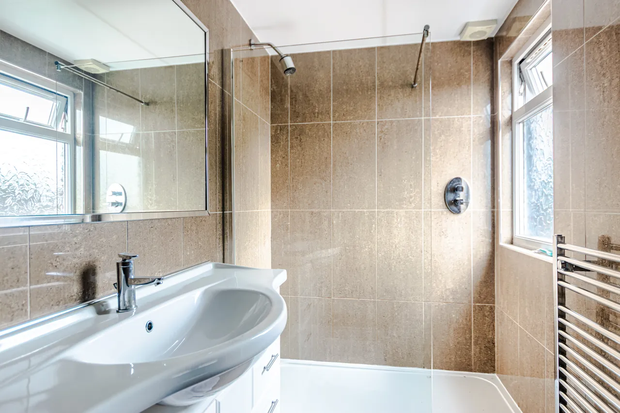 Moorland Walk, Moortown, LS17, photo 18